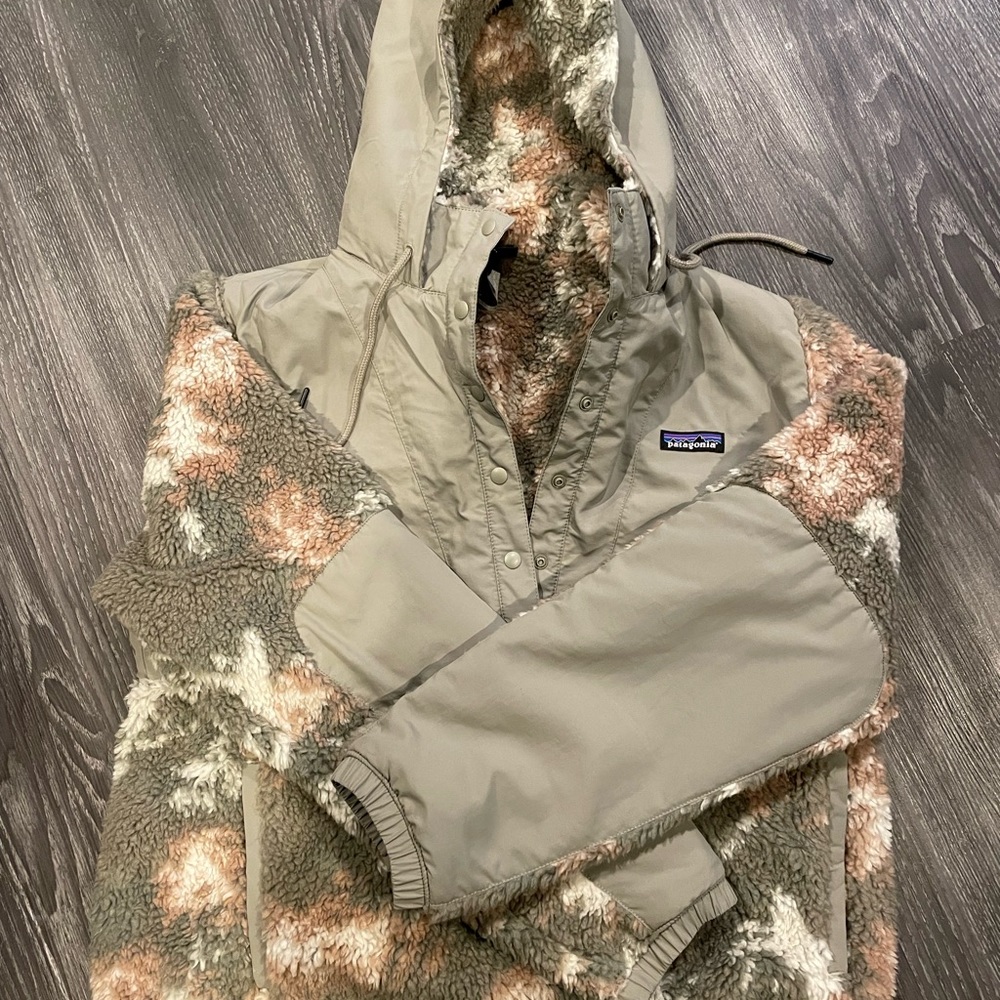 Patagonia Women’s Fleece Jacket